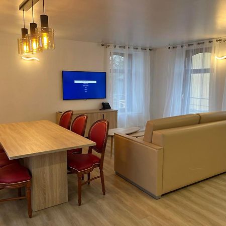 Residence De La Roseraie Florenville Dış mekan fotoğraf